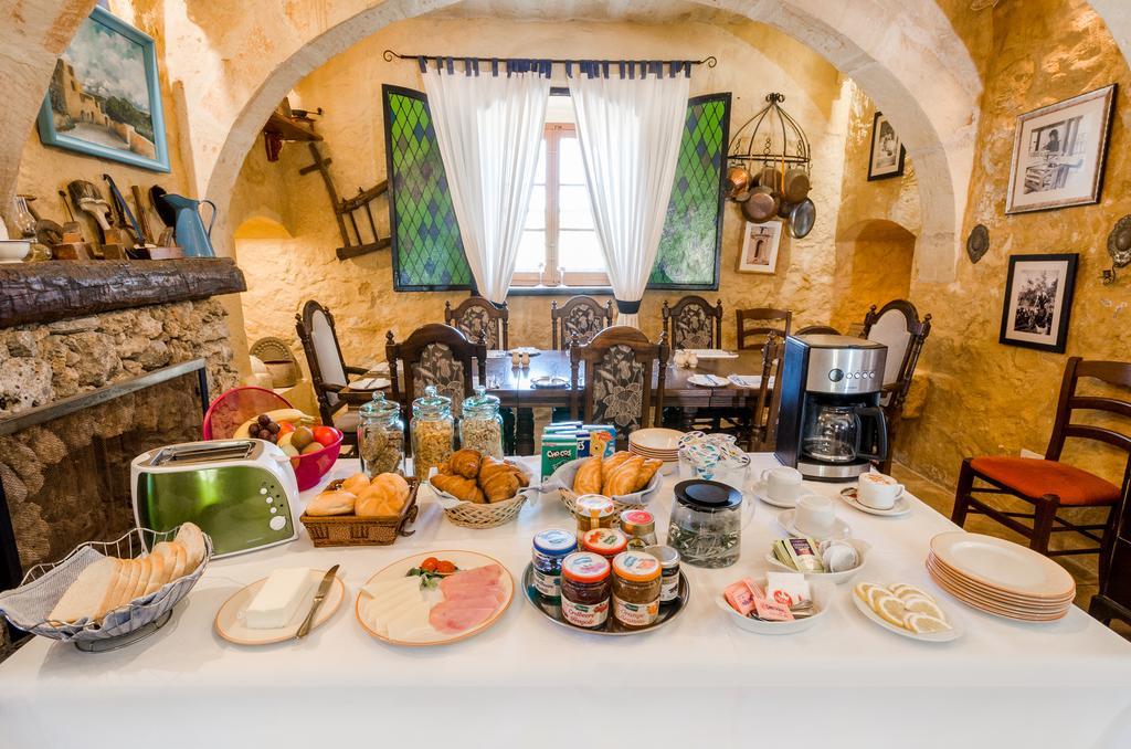 Il-Wileġ Bed&Breakfast Qala Esterno foto